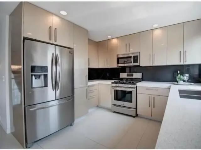 Townhouse 3 Bedroom For Rent Airdrie AB 2350 ELS102339037