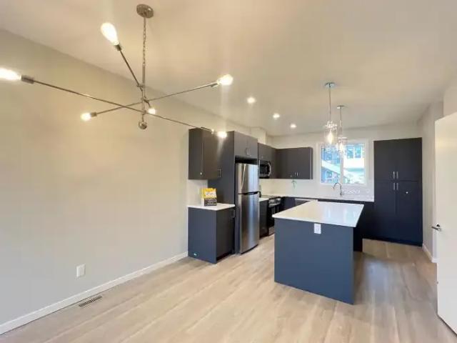 Townhouse 3 Bedroom For Rent Airdrie AB 2350 ES103179124