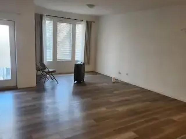Townhouse 3 Bedroom For Rent Airdrie AB 2750 ES105087812