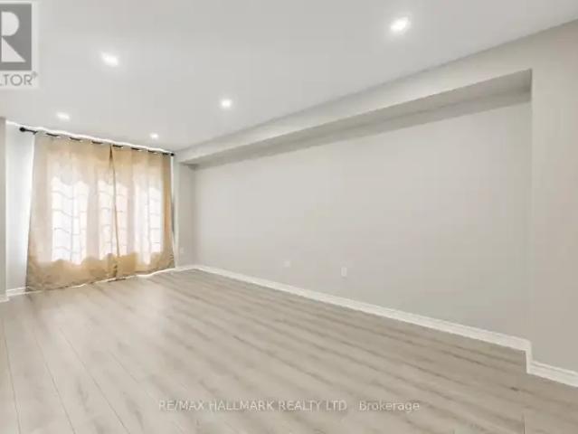 Townhouse 3 Bedroom For Rent Ajax ON 2890 ES104000152