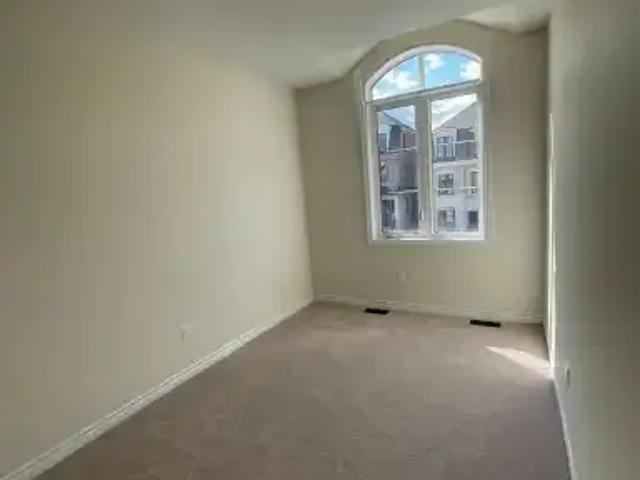 Townhouse 3 Bedroom For Rent Burlington ON 3600 ELS102366538