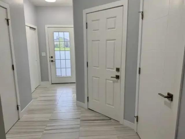 Townhouse 3 Bedroom For Rent Beaumont AB 2250 ES102951998