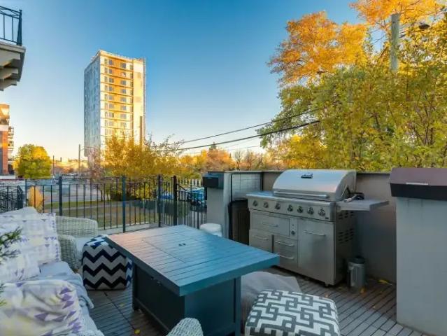 Townhouse 3 Bedroom For Rent Calgary AB 10000 ES103215838