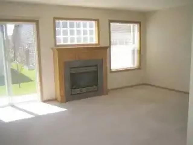 Townhouse 3 Bedroom For Rent Calgary AB 1450 ELS102052461