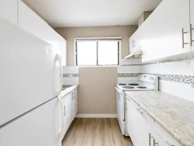 Townhouse 3 Bedroom For Rent Calgary AB 1700 ES102700361