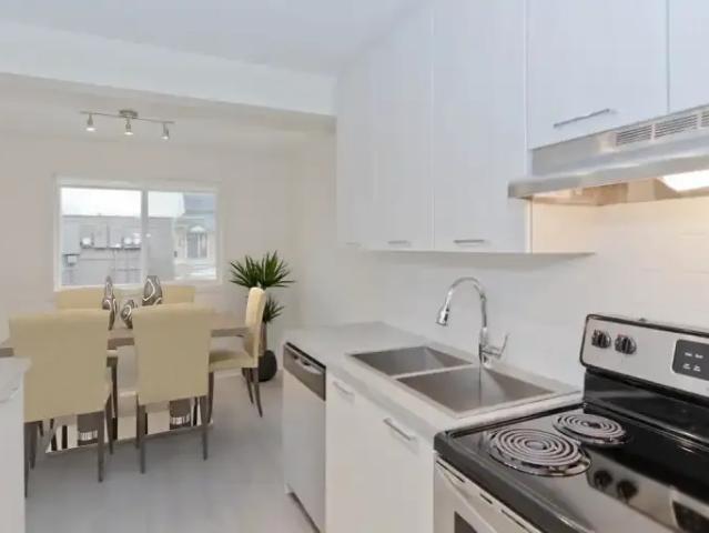 Townhouse 3 Bedroom For Rent Calgary AB 1999 ES103999559