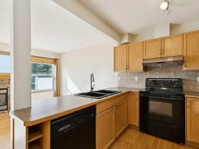 Townhouse 3 Bedroom For Rent Calgary AB 2190 ES105087728