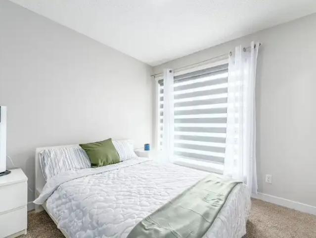Townhouse 3 Bedroom For Rent Calgary AB 2250 ELS101877357