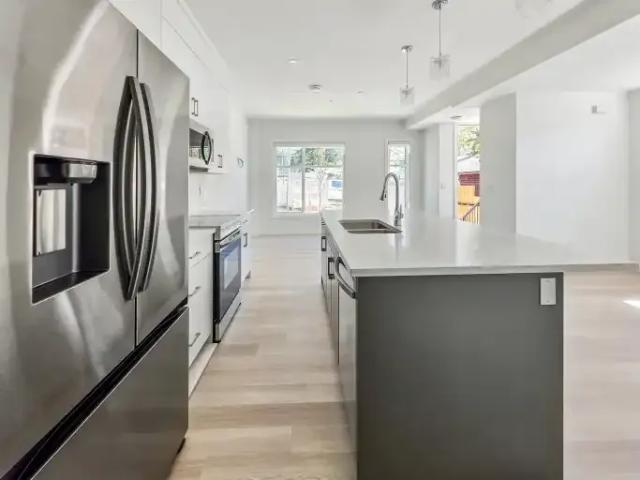 Townhouse 3 Bedroom For Rent Calgary AB 2280 ES103179129