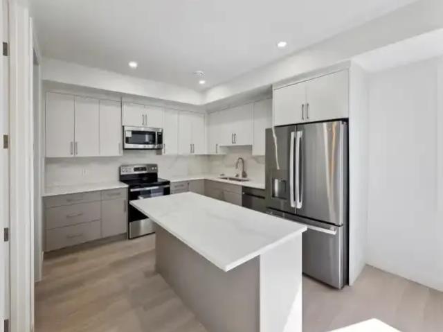 Townhouse 3 Bedroom For Rent Calgary AB 2289 ES103390675