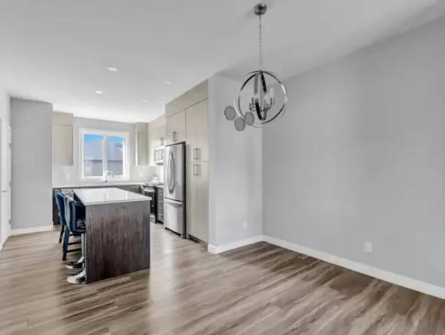 Townhouse 3 Bedroom For Rent Calgary AB 2200 ES104142702