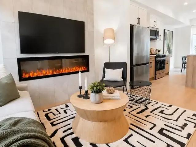 Townhouse 3 Bedroom For Rent Calgary AB 2300 ELS102629464