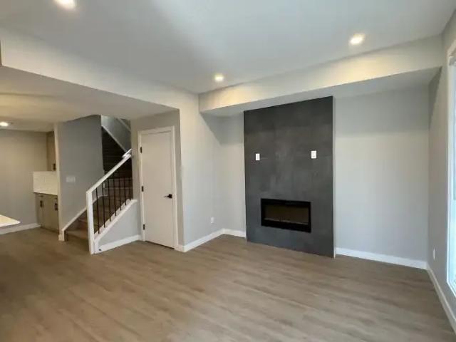 Townhouse 3 Bedroom For Rent Calgary AB 2300 ES104894990