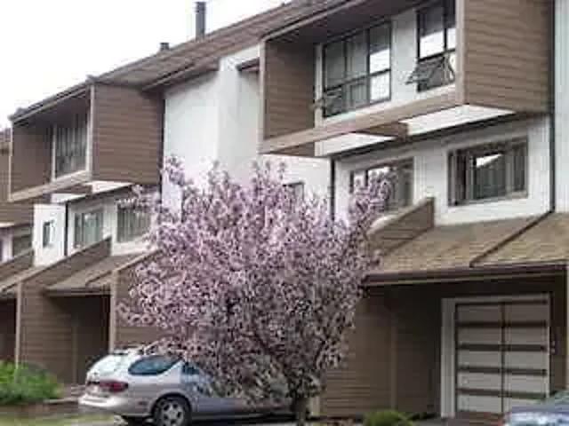 Townhouse 3 Bedroom For Rent Calgary AB 2495 ES103151696