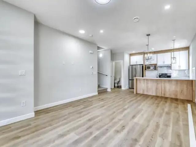 Townhouse 3 Bedroom For Rent Calgary AB 2550 ES102883462