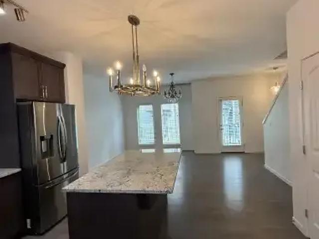 Townhouse 3 Bedroom For Rent Calgary AB 2500 ES104142723