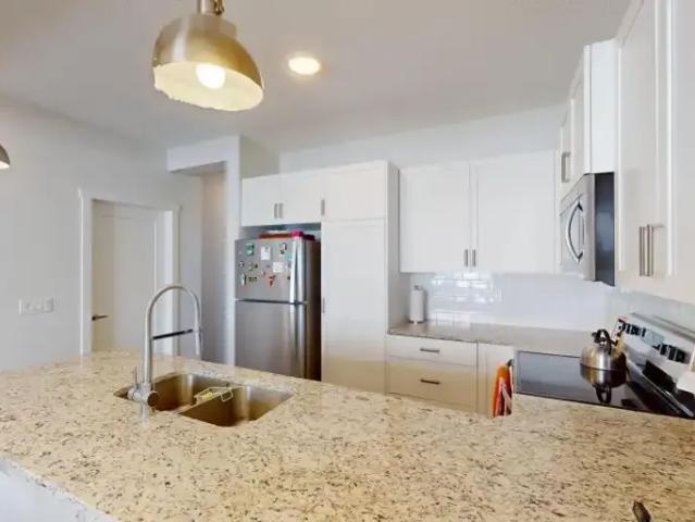 Townhouse 3 Bedroom For Rent Calgary AB 2600 ELS102846544