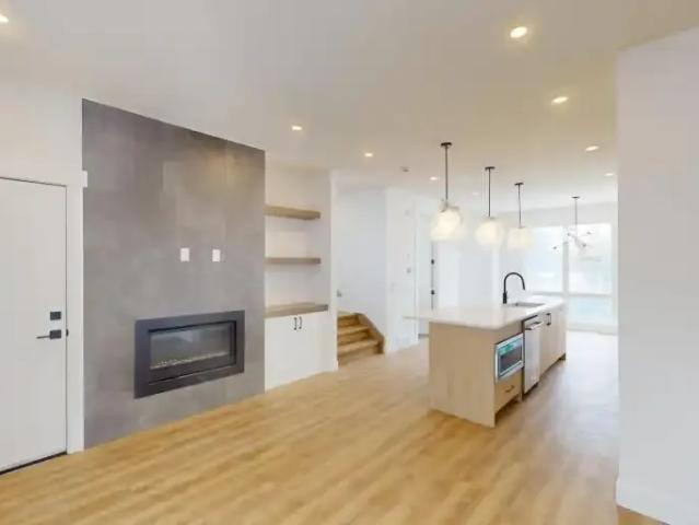 Townhouse 3 Bedroom For Rent Calgary AB 2750 ES102846517
