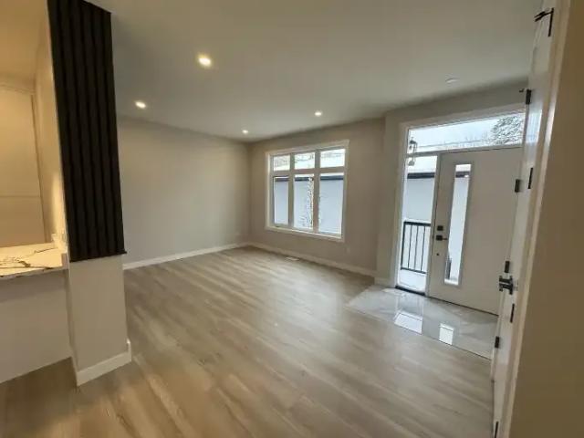 Townhouse 3 Bedroom For Rent Calgary AB 2700 ES103410751