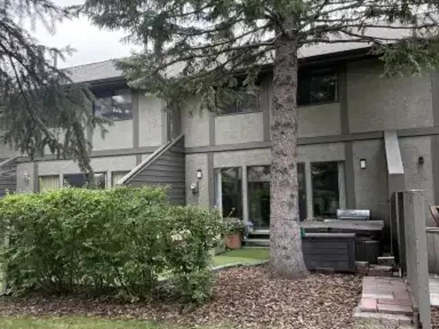 Townhouse 3 Bedroom For Rent Calgary AB 2700 ES104991572