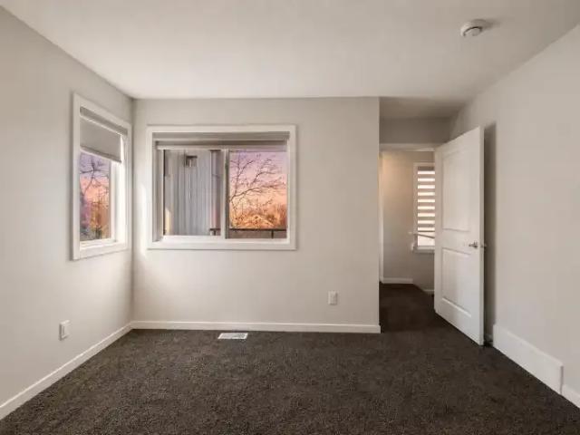 Townhouse 3 Bedroom For Rent Calgary AB 2800 ES101687672
