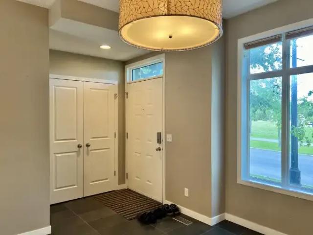 Townhouse 3 Bedroom For Rent Calgary AB 2800 ES104434311