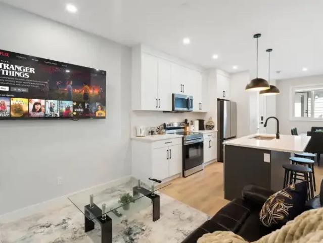Townhouse 3 Bedroom For Rent Calgary AB 2800 ES104991524