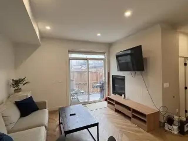 Townhouse 3 Bedroom For Rent Calgary AB 3300 ES103118897