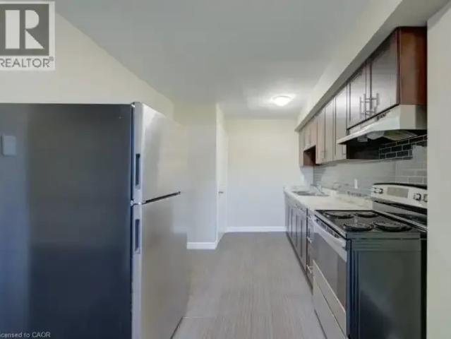 Townhouse 3 Bedroom For Rent Cambridge ON 2325 ES102952141