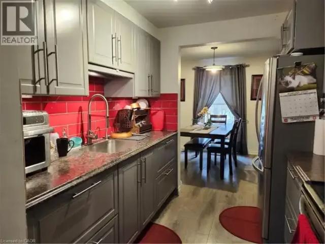 Townhouse 3 Bedroom For Rent Cambridge ON 2600 ES96255152