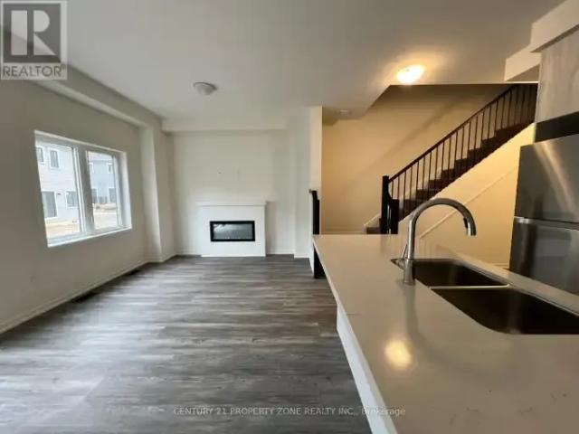 Townhouse 3 Bedroom For Rent Cambridge ON 2650 ES105072052