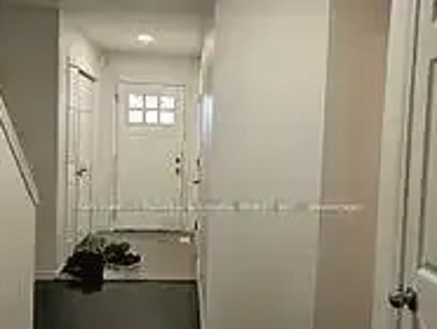 Townhouse 3 Bedroom For Rent Cambridge ON 2699 ES98956310