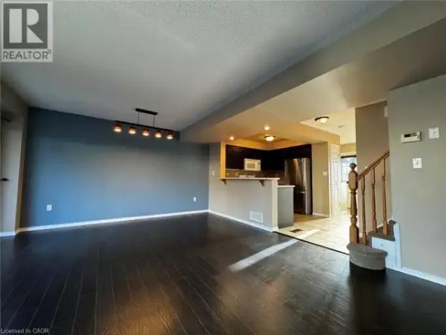 Townhouse 3 Bedroom For Rent Cambridge ON 2700 ELS102578753