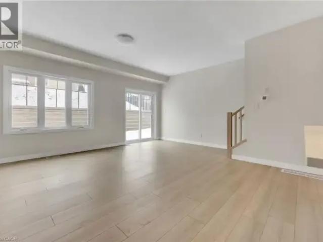 Townhouse 3 Bedroom For Rent Cambridge ON 2700 ES102847364