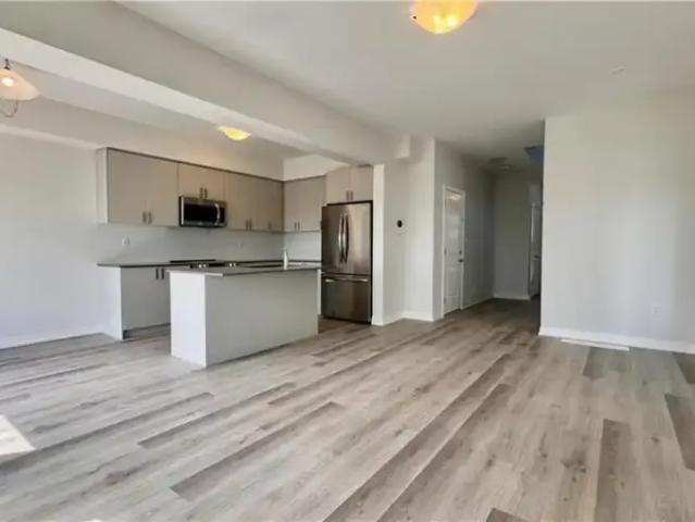 Townhouse 3 Bedroom For Rent Cambridge ON 2800 ES102434473