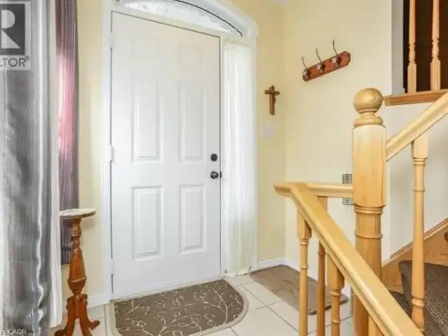Townhouse 3 Bedroom For Rent Cambridge ON 2850 ES102847363