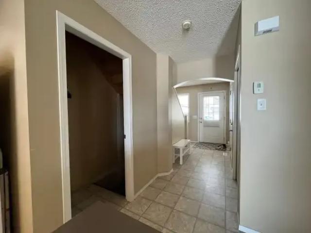 Townhouse 3 Bedroom For Rent Chestermere AB 2400 ES103410772