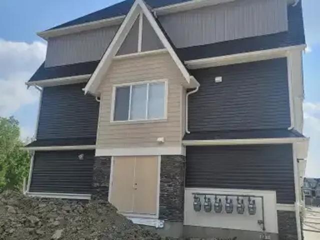 Townhouse 3 Bedroom For Rent Cochrane AB 2500 ES103338472
