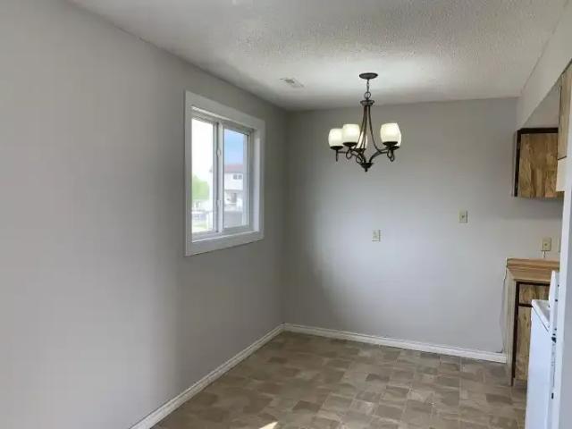 Townhouse 3 Bedroom For Rent Edmonton AB 1400 ES102846777