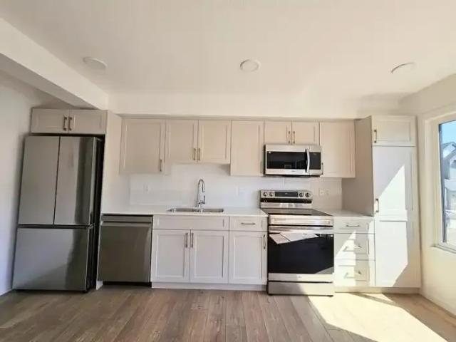 Townhouse 3 Bedroom For Rent Edmonton AB 1665 ES103380016