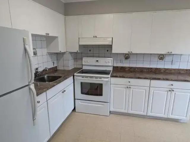 Townhouse 3 Bedroom For Rent Edmonton AB 1700 ES102518782