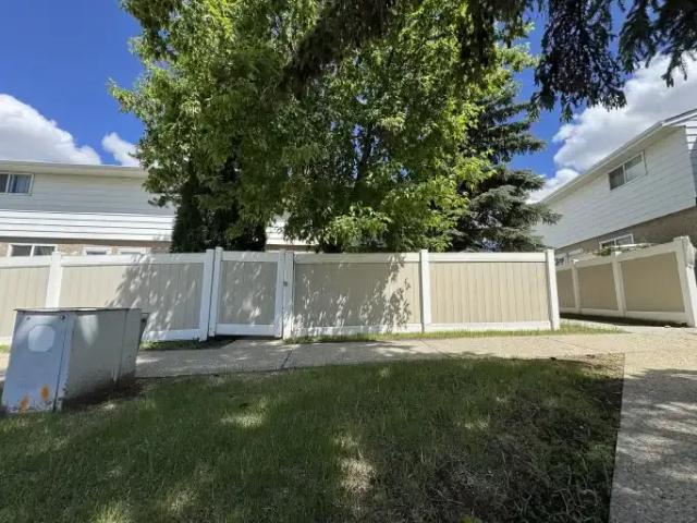 Townhouse 3 Bedroom For Rent Edmonton AB 1700 ES103411062