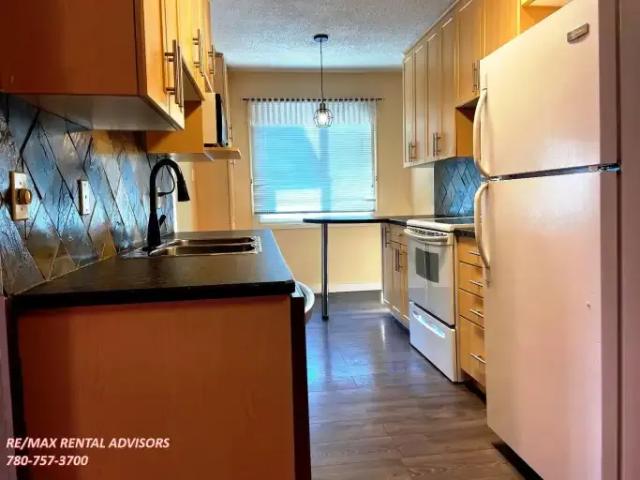 Townhouse 3 Bedroom For Rent Edmonton AB 1700 ES103215840