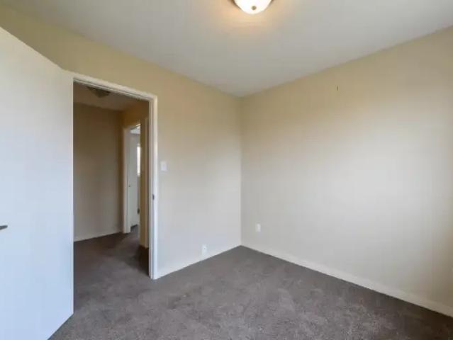 Townhouse 3 Bedroom For Rent Edmonton AB 1809 ELS102845097