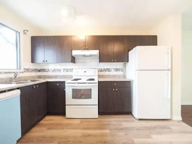 Townhouse 3 Bedroom For Rent Edmonton AB 1850 ES103337962