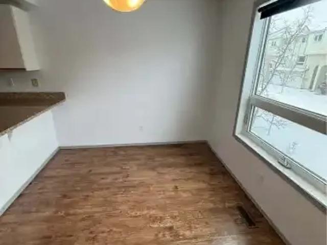 Townhouse 3 Bedroom For Rent Edmonton AB 1895 ES102018745