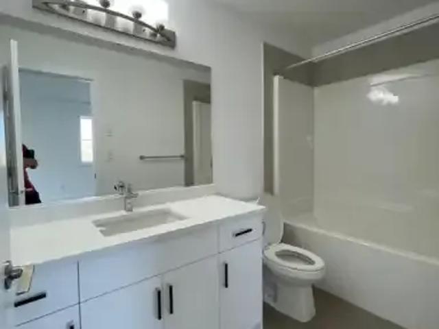 Townhouse 3 Bedroom For Rent Edmonton AB 1900 ELS100298569