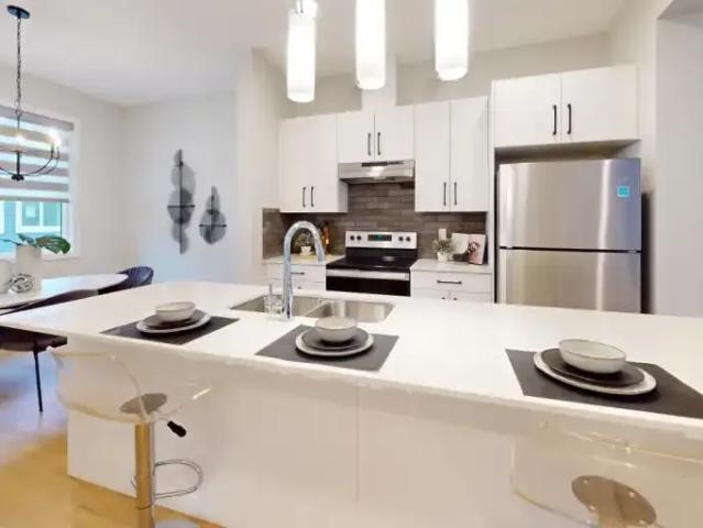 Townhouse 3 Bedroom For Rent Edmonton AB 1900 ES103011502