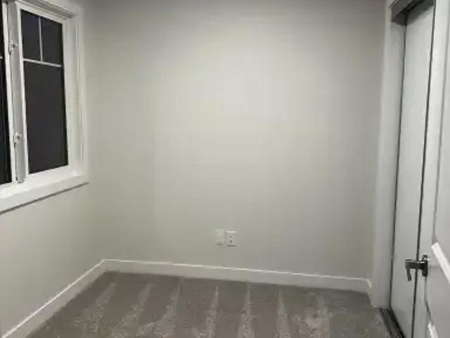 Townhouse 3 Bedroom For Rent Edmonton AB 1900 ES104990992