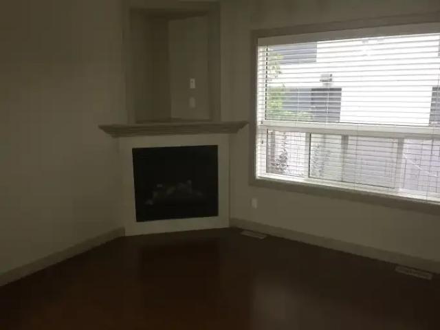 Townhouse 3 Bedroom For Rent Edmonton AB 1950 ES102794783